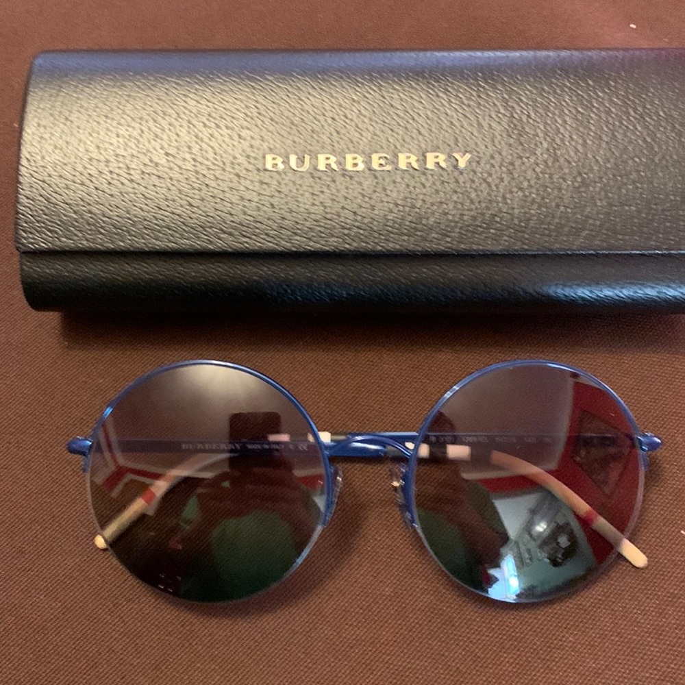 Burberry Sunglasses brand new without tags